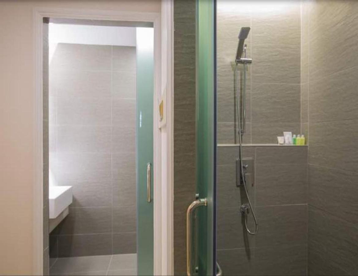 Minimalist Hotel Johor Bahru Exterior photo
