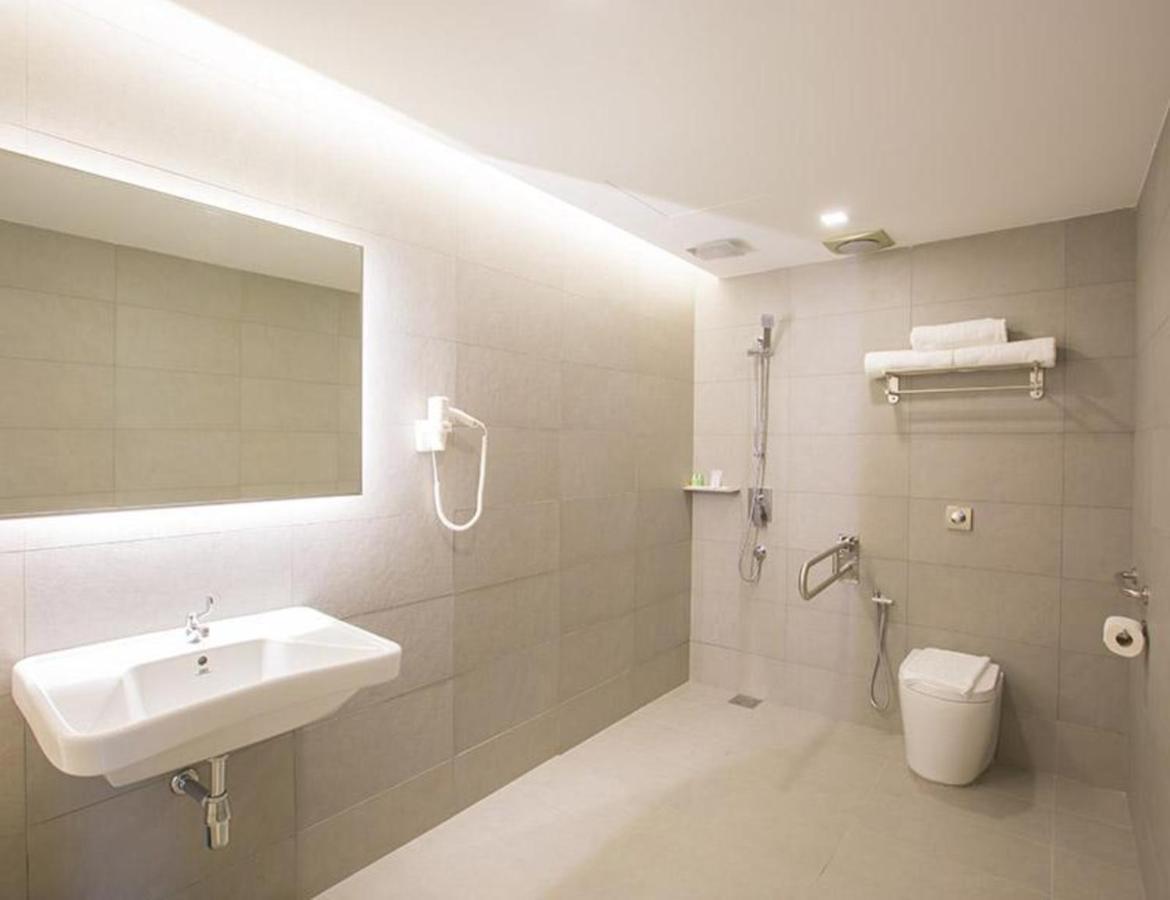 Minimalist Hotel Johor Bahru Exterior photo